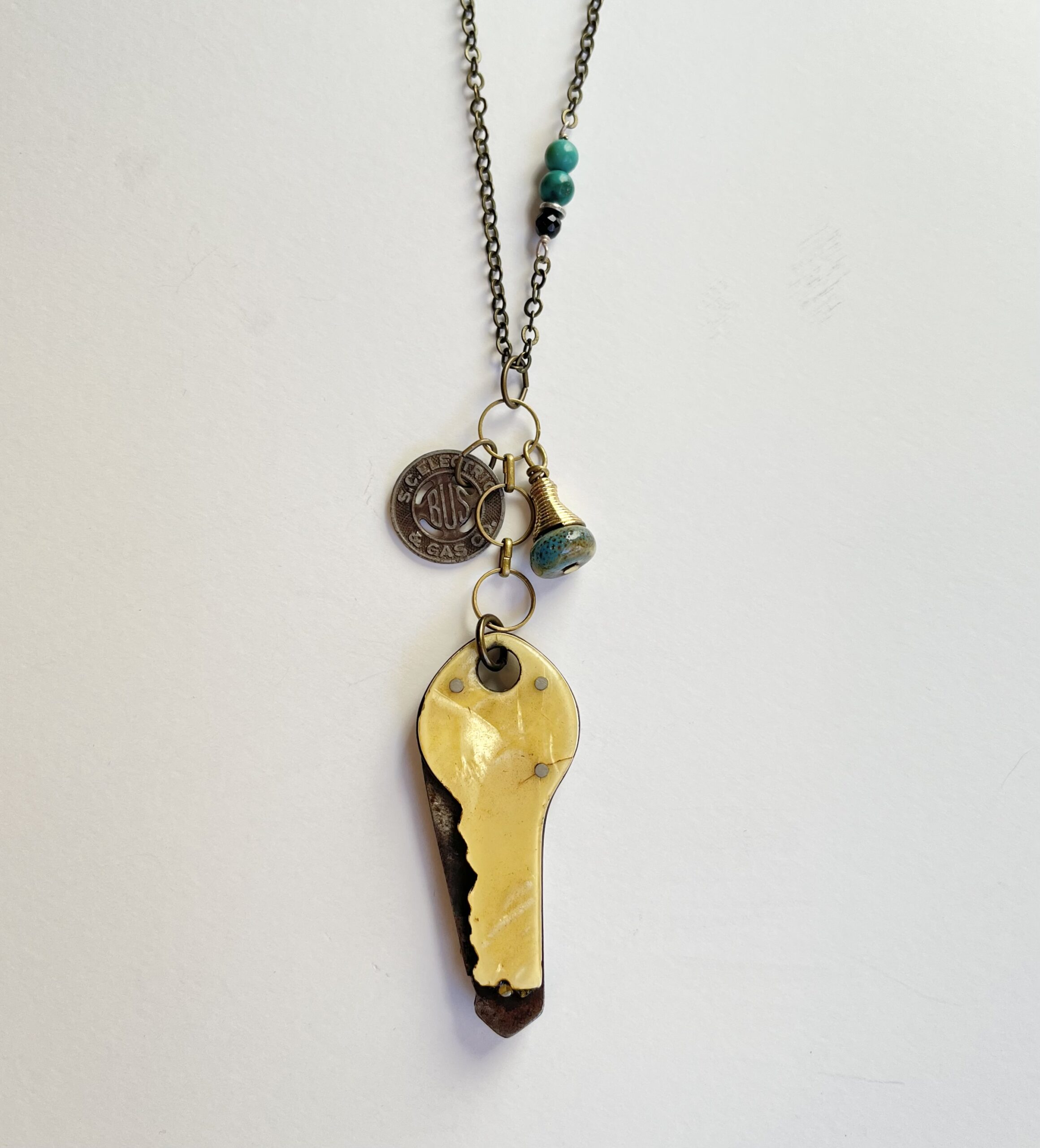 Key shop knife necklace